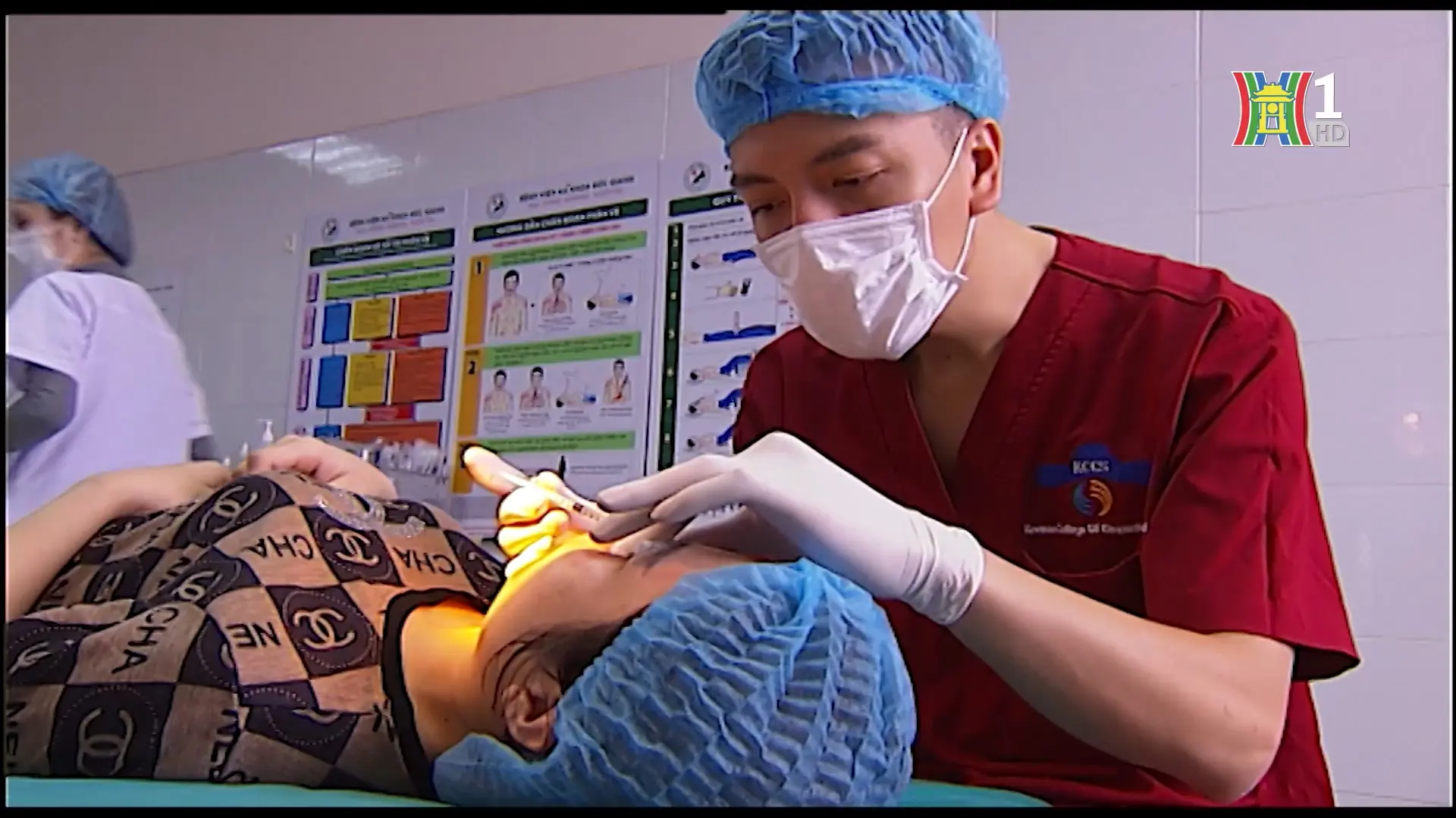 Trả giá vì làm đẹp mù quáng | Sức khỏe cộng đồng  | 01/11/2025